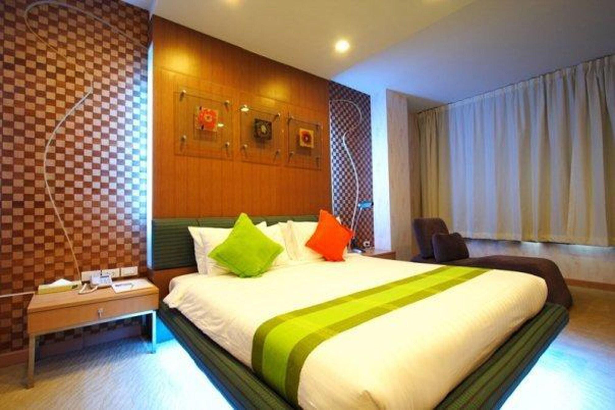 V-One Hotel Korat Nakhonratchasima Esterno foto